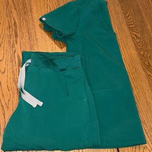 Figs Women's Teal Scrub Set